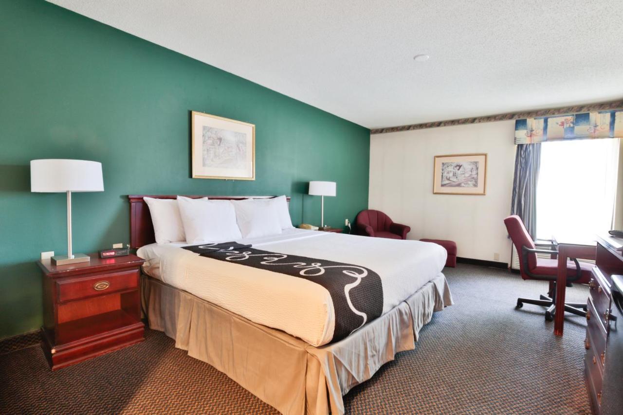 The View Inn & Suites Bethlehem / Allentown / Lehigh Airport Exterior foto